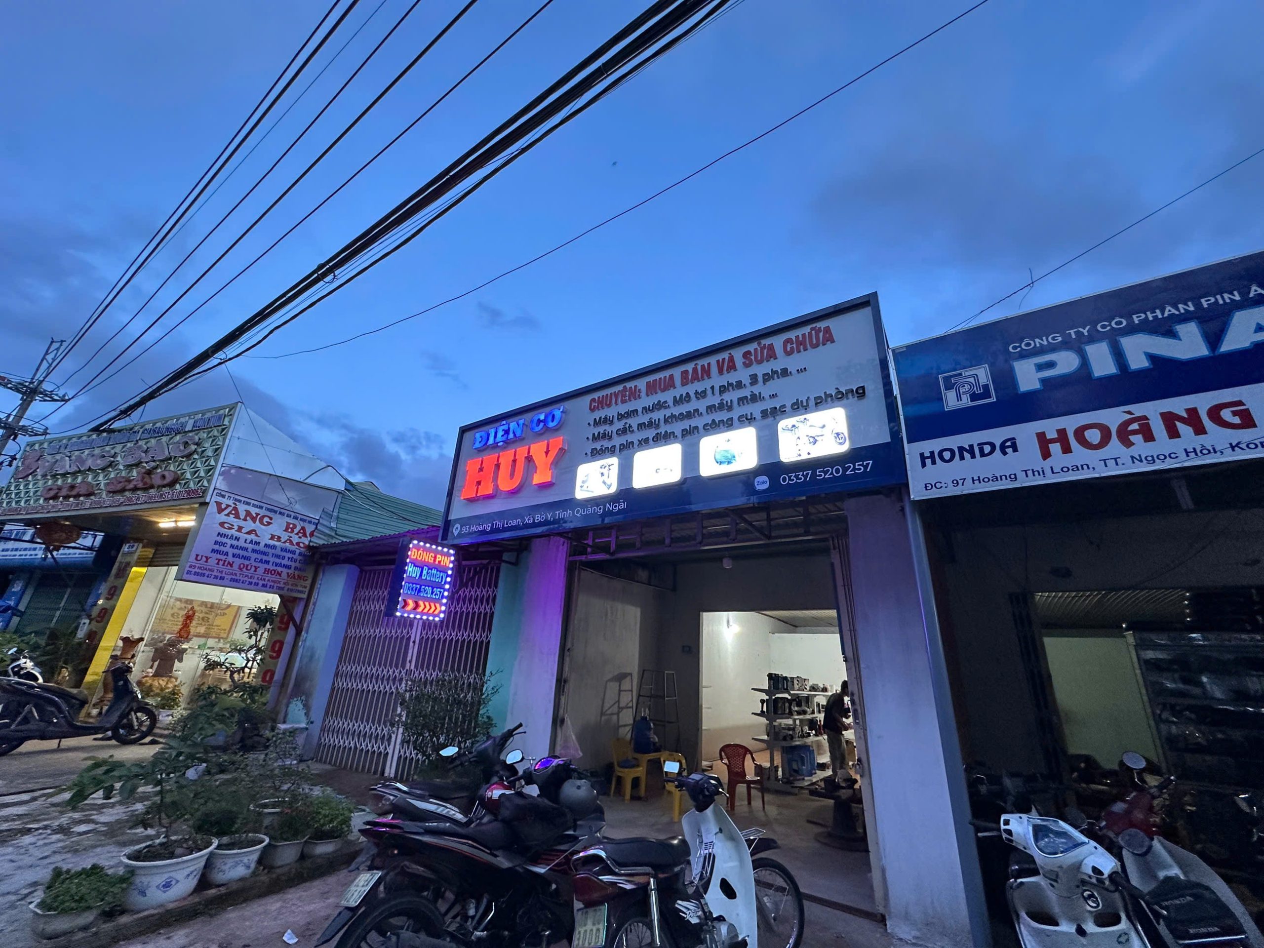 Thi công bảng hiệu tiệm điện cơ Kon Tum