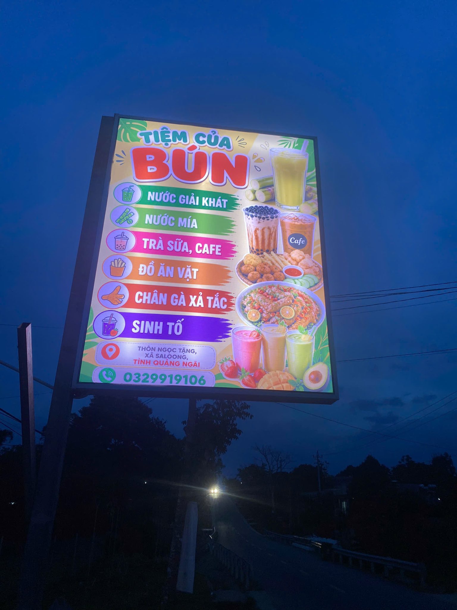Mẫu hộp đèn bạt trà sữa