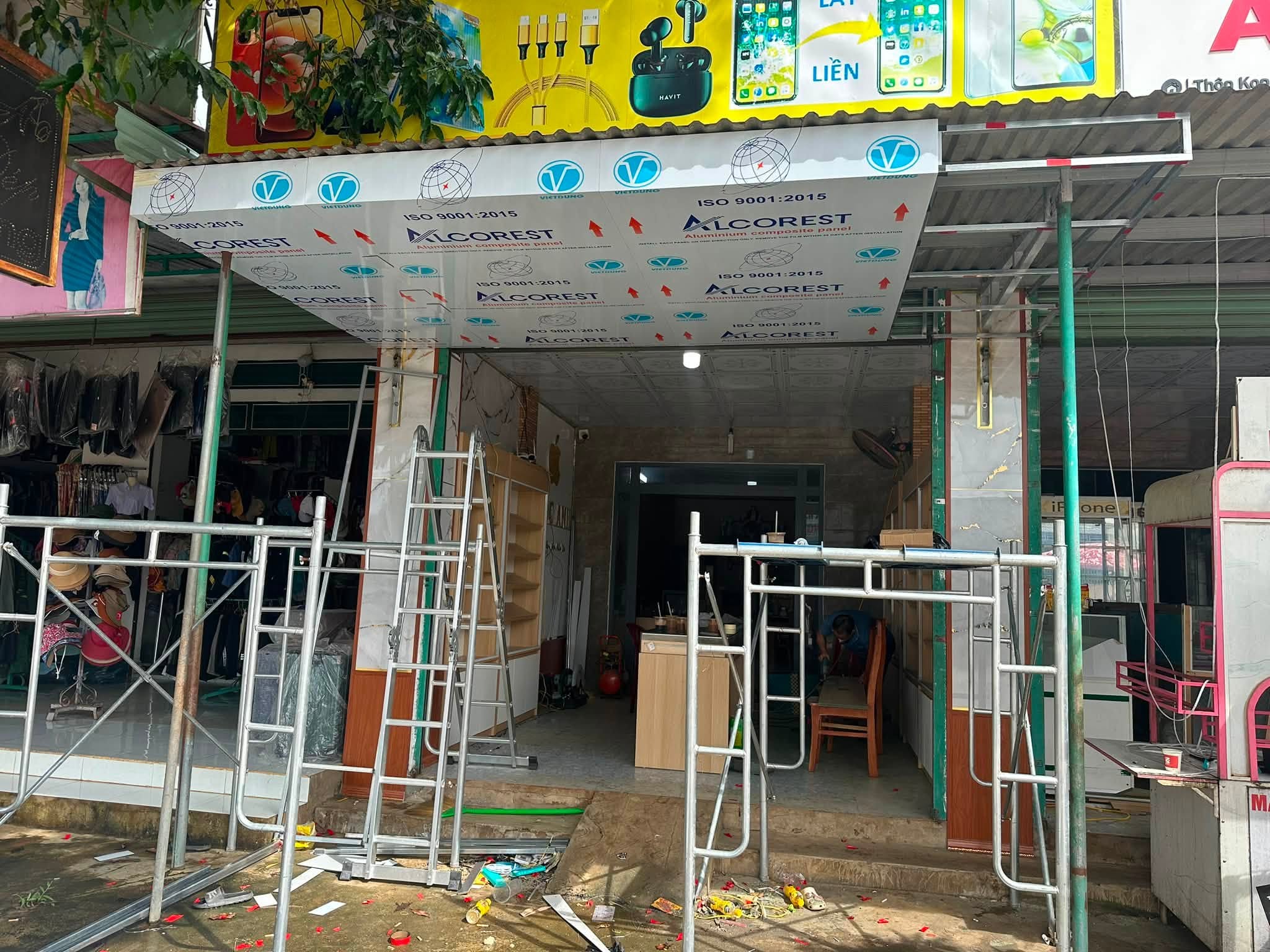 Thi công bảng hiệu Ngọc Anh Mobile Bờ Y Quảng Ngãi